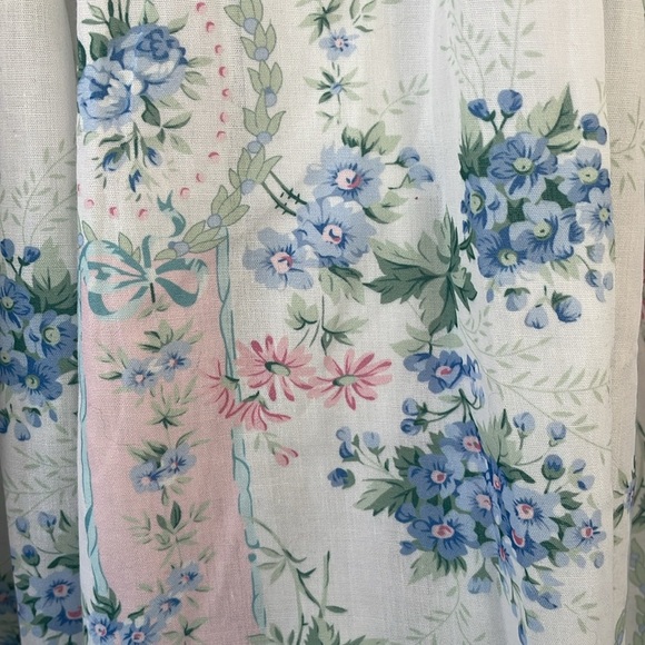 NWT Floral Print Puffy Sleeve Mini Dress, tag size Large (fits more like medium) - Picture 3 of 16